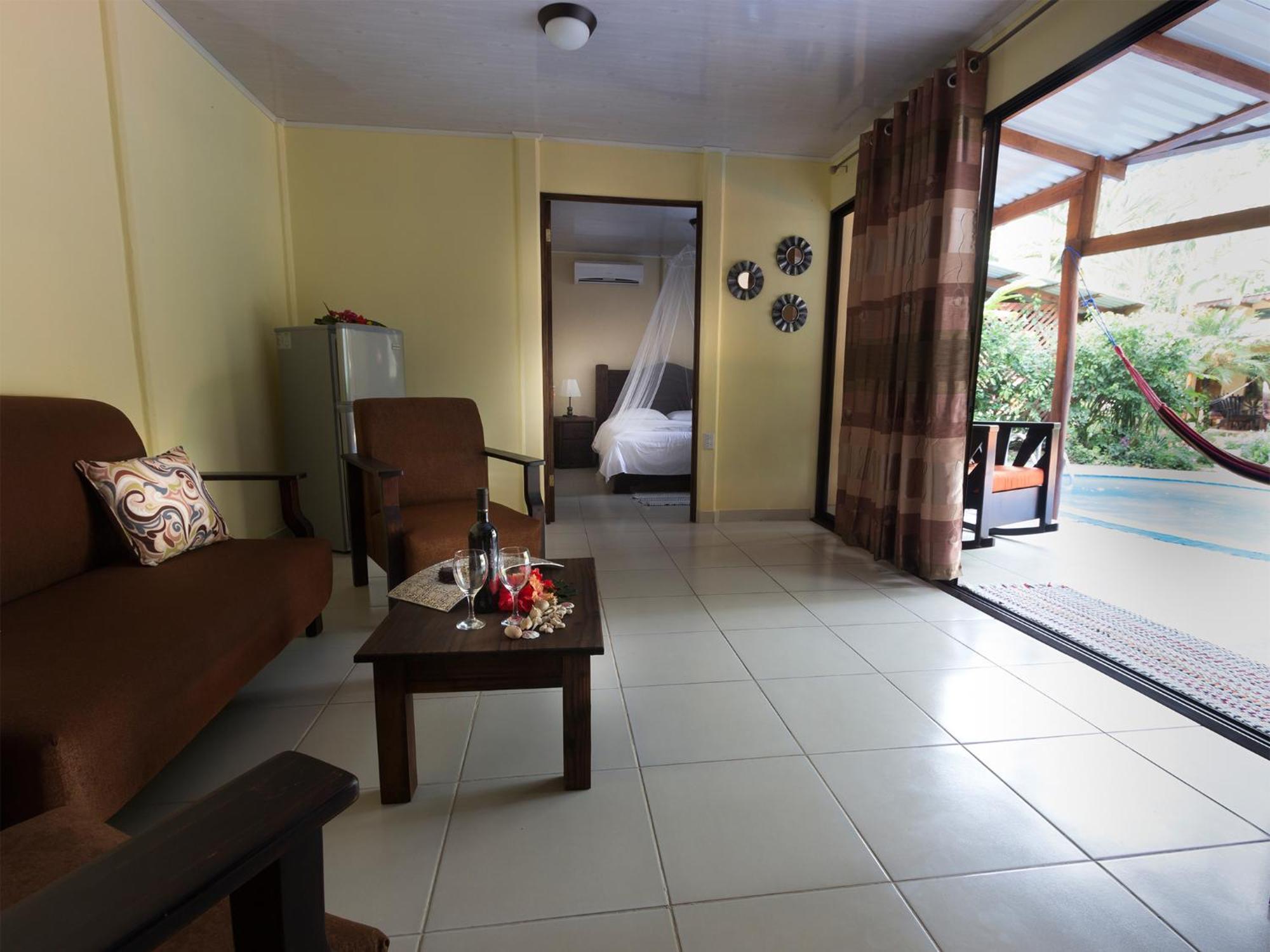 Hotel Caribbean Coconut Cahuita Exteriör bild