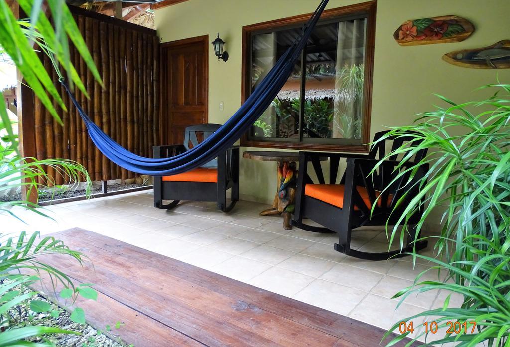Hotel Caribbean Coconut Cahuita Exteriör bild